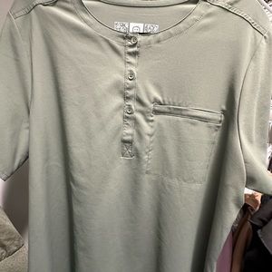 Wonder wink renew used scrub top